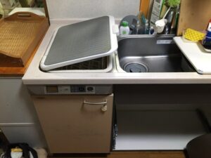 ヤマハのトップオープン食洗機を撤去する 　食洗機キッチン状態